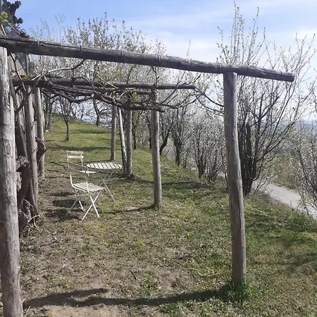 Casa Dusat In Accogliente Edificio Nel Centro Di Monforte Apartmán