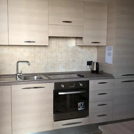 Casa Dusat In Accogliente Edificio Nel Centro Di Monforte *